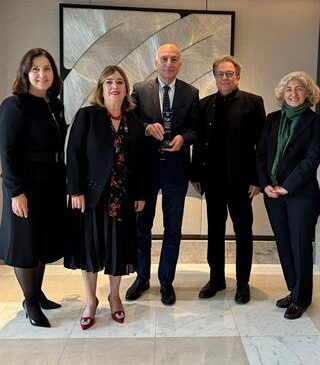 Dr. Mahfi Eğilmez’e “Yeni Ekonomi” yapıtı için Prof. Dr. Vecihe Hatiboğlu 2023 Anma Ödülü Sunuldu
