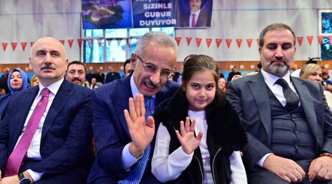 SAMSUN-SARP DEMİRYOLU 10 MİLYON KİŞİYE HİZMET EDECEK 