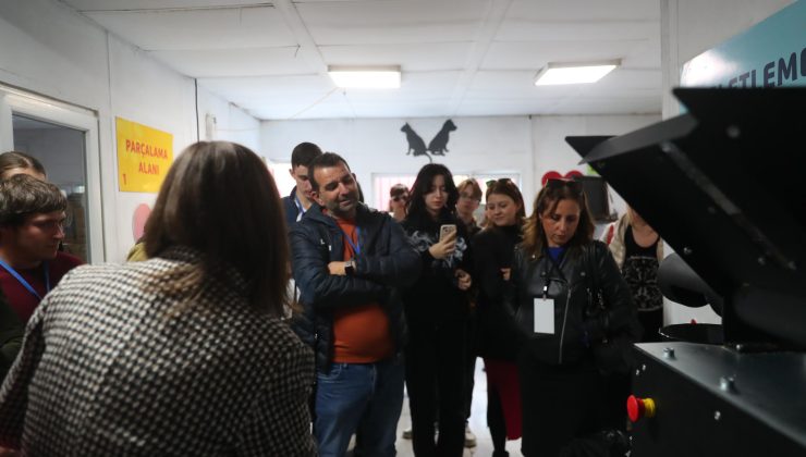 ERASMUS ÖĞRENCİLERİ MERKEZEFENDİ’NİN GERİ DÖNÜŞÜM TESİSLERİNİ GEZDİ