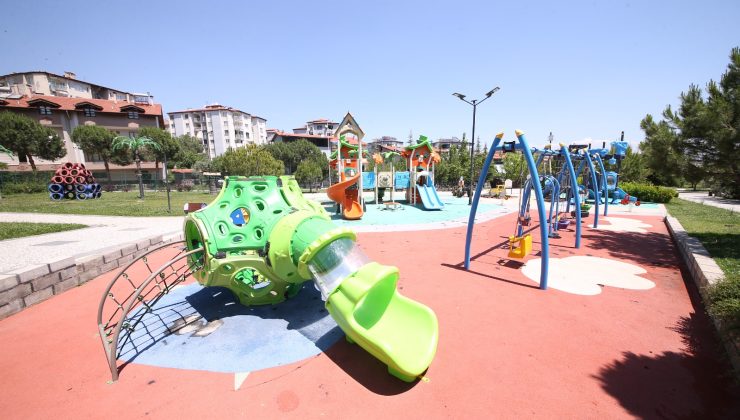 GERİ DÖNÜŞÜM PARKI MİNİK ZİYARETÇİLERİNİ BEKLİYOR