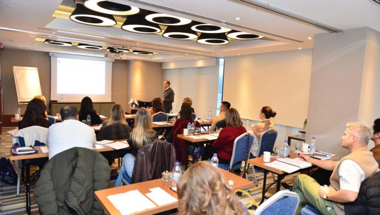 ESTEWORLD VE AMERICAN ACADEMY OF AESTHETİC MEDICINE İŞ BİRLİĞİ İLE GERÇEKLEŞEN EĞİTİMLER TAMAMLANDI