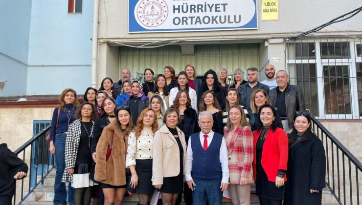 HÜRRİYET ORTAOKULU’NDA CUMHURİYET COŞKUSU