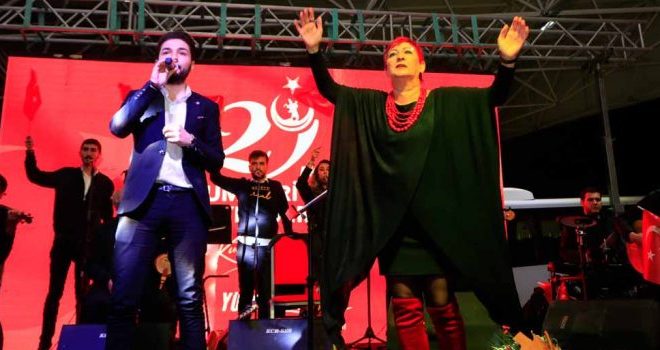 HONAZ’DA CUMHURİYET KONSERİ COŞKUSU