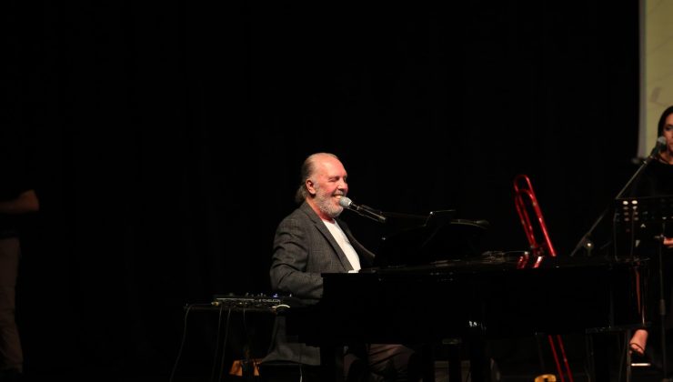 MERKEZEFENDİ’DE FATİH ERKOÇ’TAN UNUTULMAZ RAMAZAN KONSERİ