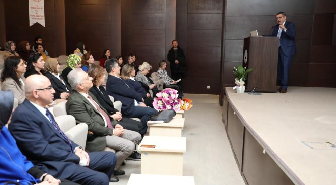 PAÜ’de “Kadın İstihdamı: Fırsatlar ve Engeller” Konuşuldu