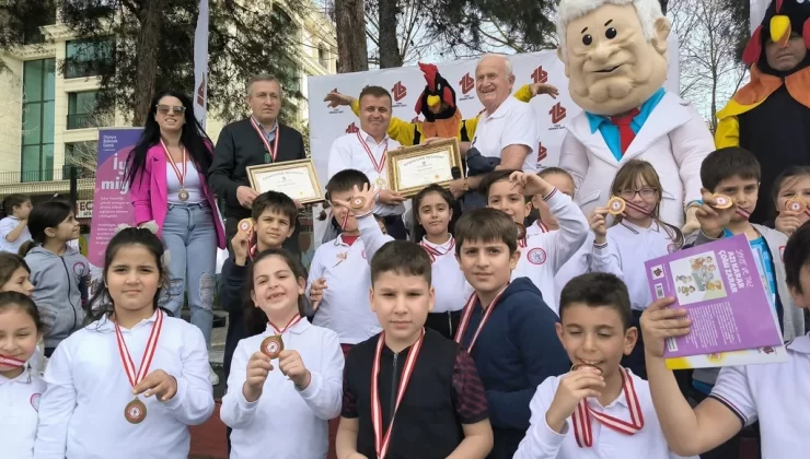 ‘BÖBREK DEDE’ DÜNYA BÖBREK GÜNÜ’NDE İLKOKUL ÖĞRENCİLERİ İLE BULUŞTU!