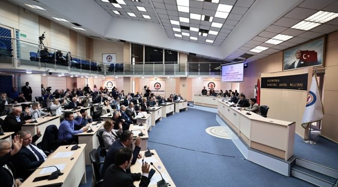 Denizli Büyükşehir’den esnaf, asker ve annelere destek