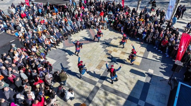 Denizli’de nevruz ateşi yandı, baharın coşkusu meydana taştı